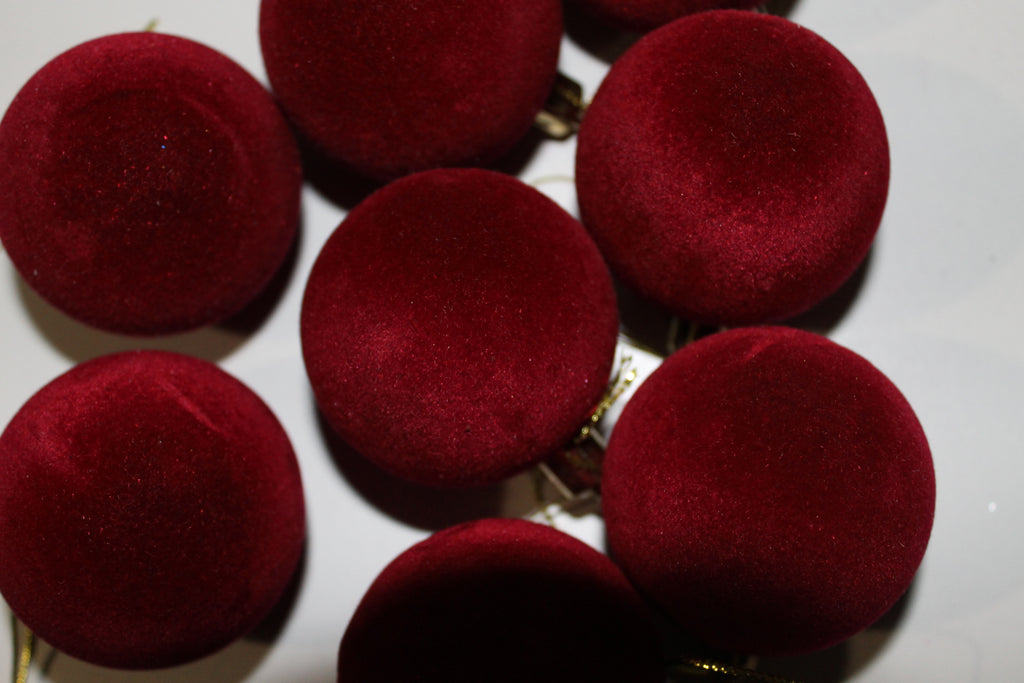 Bola terciopelo color vino